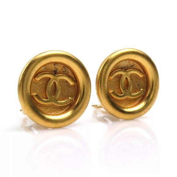 CHANEL Vintage CC Logo Clip on Earrings Gold Metal - Picture 1 of 11